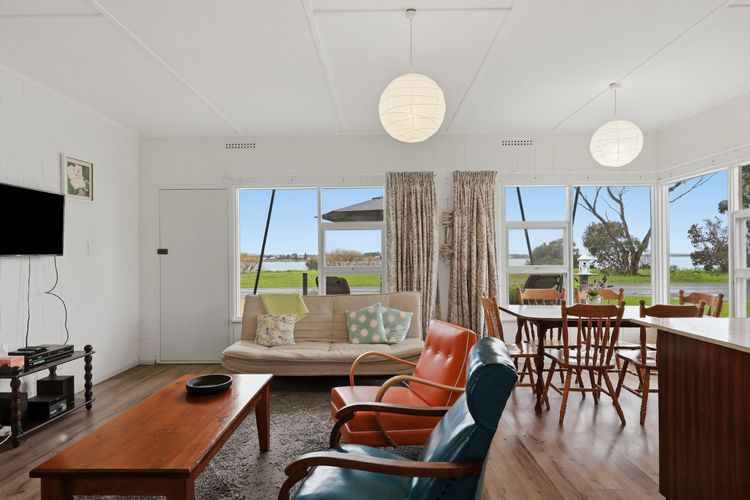 25 Captain Sturt Rd, Hindmarsh Island
