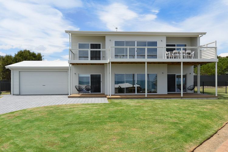 Magnificent Boomer Beach