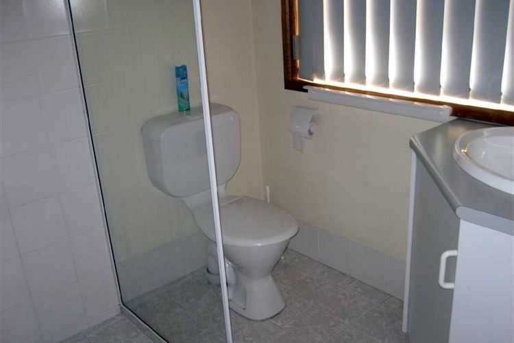 Great Home Close to Encounter Lakes Beach