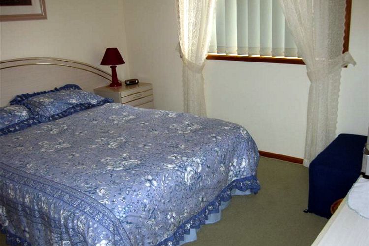 Great Home Close to Encounter Lakes Beach