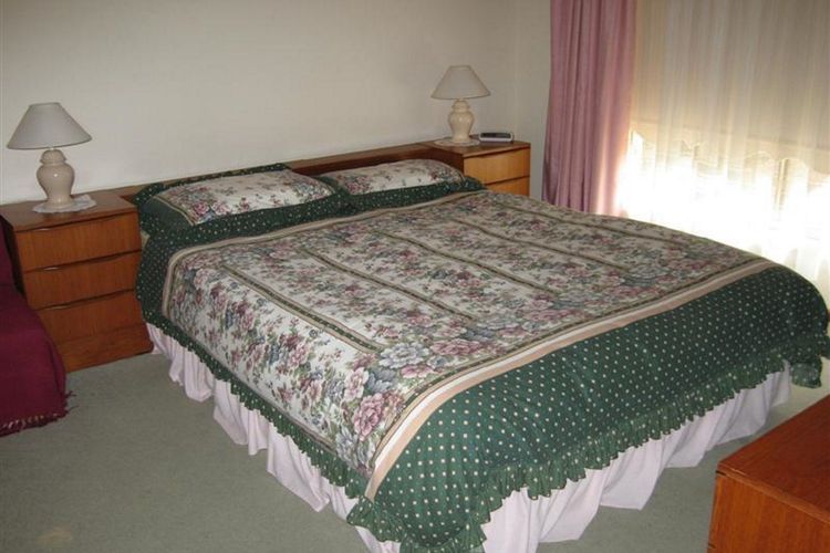 Great Home Close to Encounter Lakes Beach