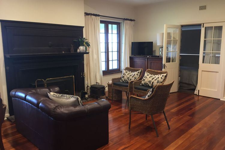 Gorgeous Stone Cottage on the Seafront