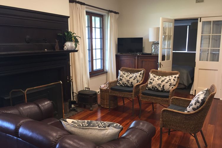 Gorgeous Stone Cottage on the Seafront