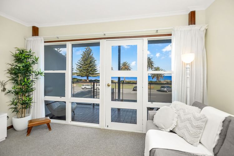 Beautiful Beach Front Townhouse