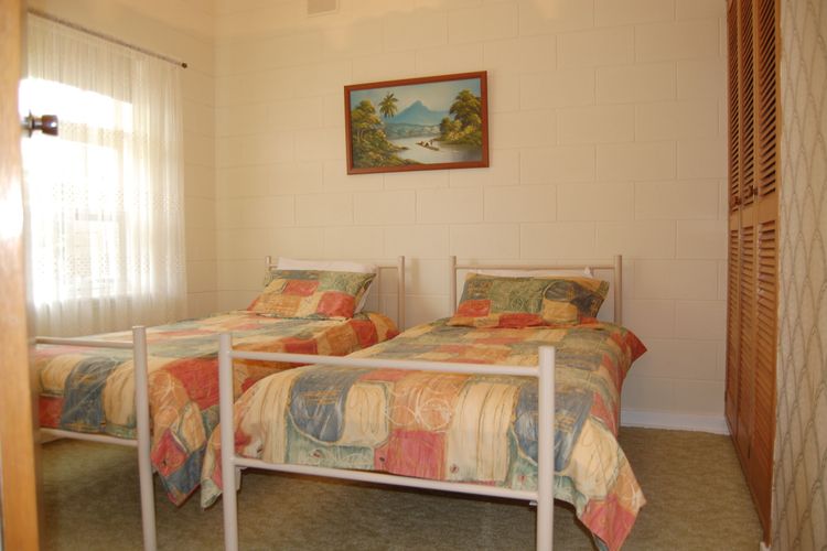Comfortable Unit Close to the Beach