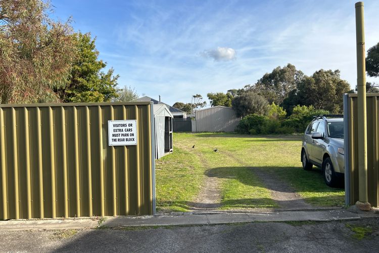 Comfortable Unit Close to the Beach