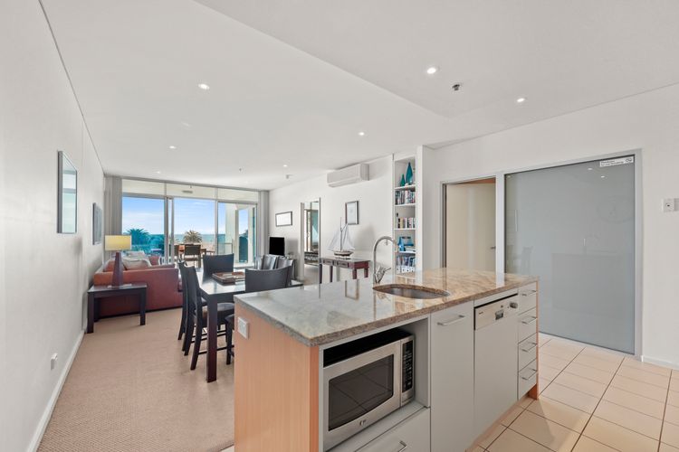 The Penthouse with Views