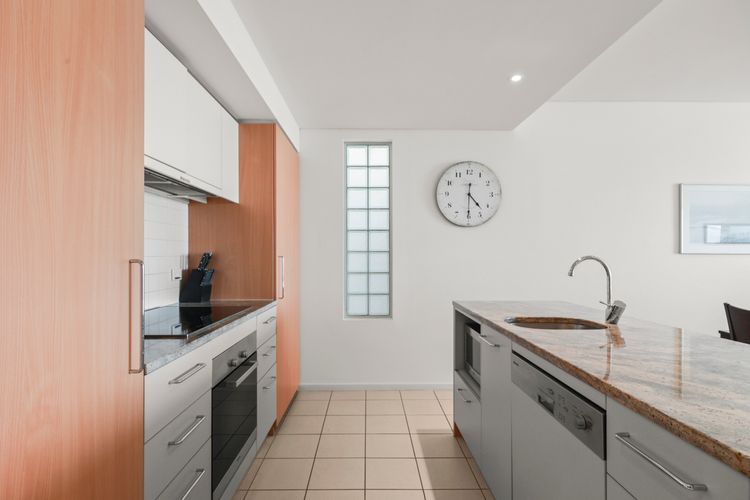 The Penthouse with Views