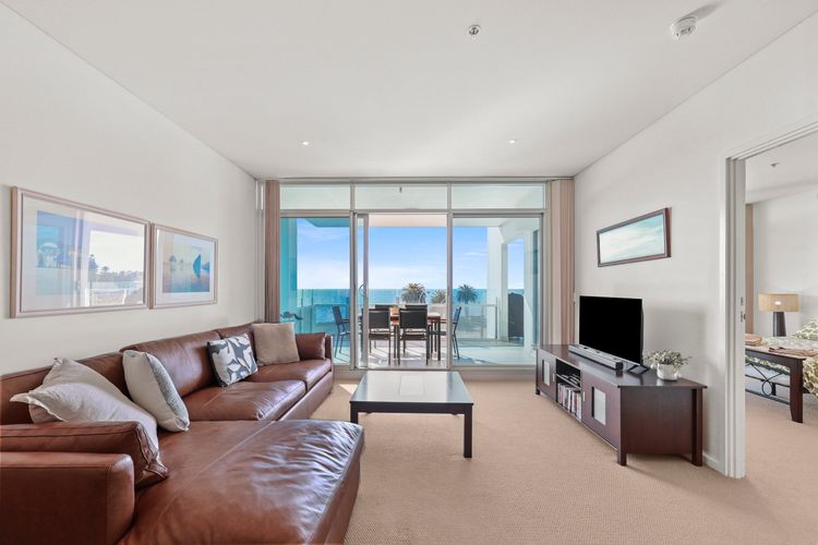 The Penthouse with Views