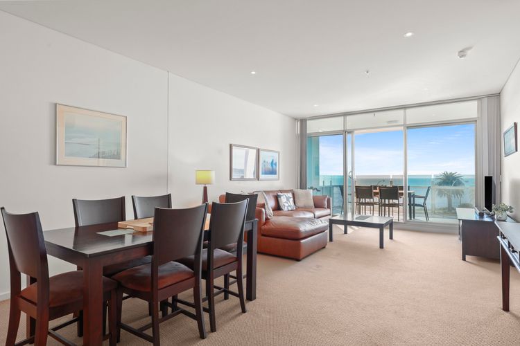 The Penthouse with Views