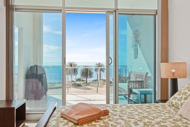 The Penthouse with Views