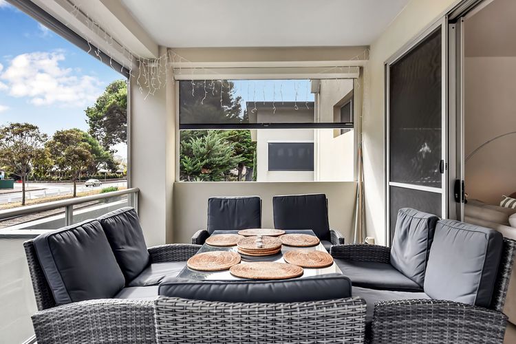 Stunning Sea Views in Excellent Location