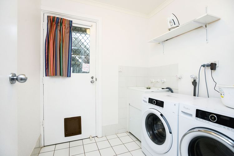 Wonderful Central Location Sea Views