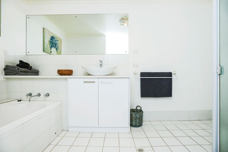 Wonderful Central Location Sea Views