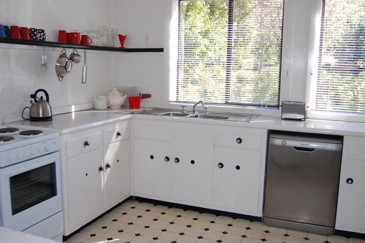 Quaint Cottage Nestled Amongst the Trees