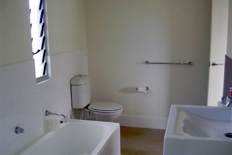 Quiet Getaway Only Minutes to Beach