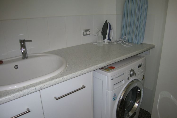 Quiet Getaway Only Minutes to Beach