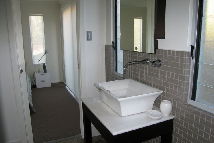 Quiet Getaway Only Minutes to Beach