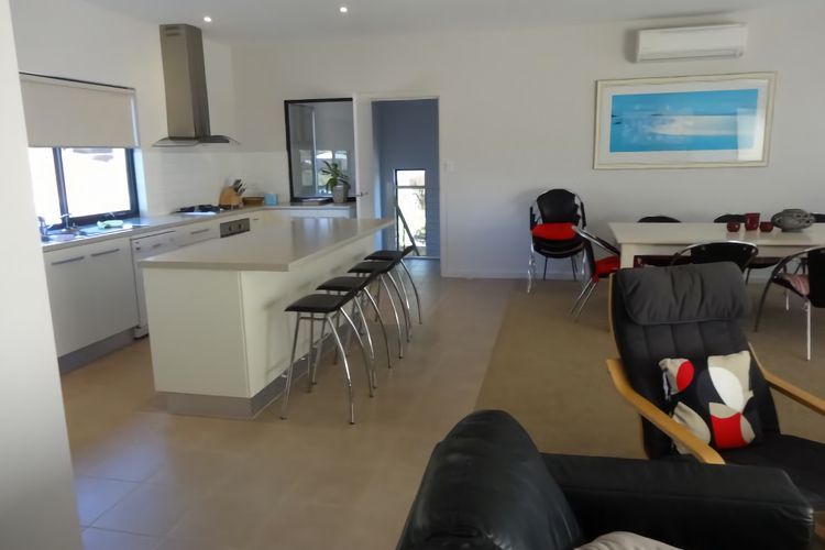 Ultra Chic Sophisticated Stylish Living