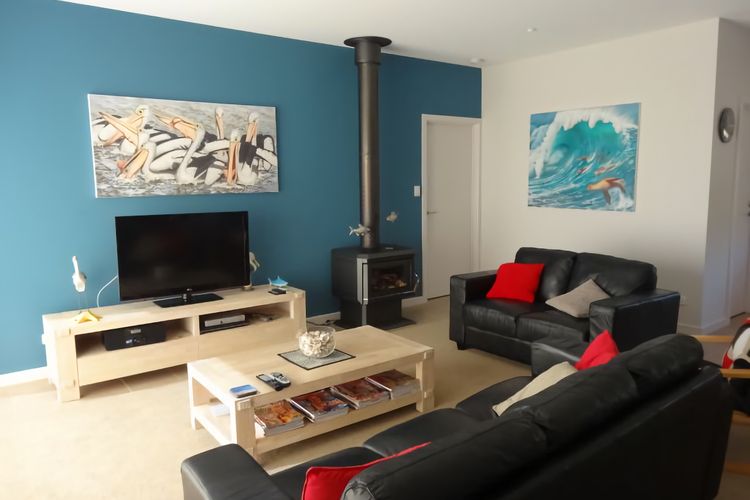 Ultra Chic Sophisticated Stylish Living