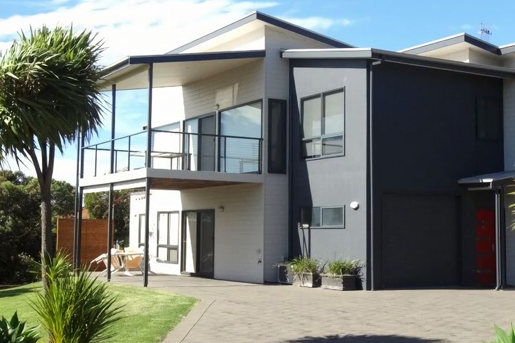 Ultra Chic Sophisticated Stylish Living