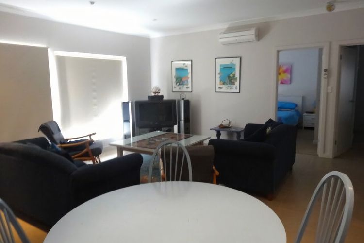 Ultra Chic Sophisticated Stylish Living