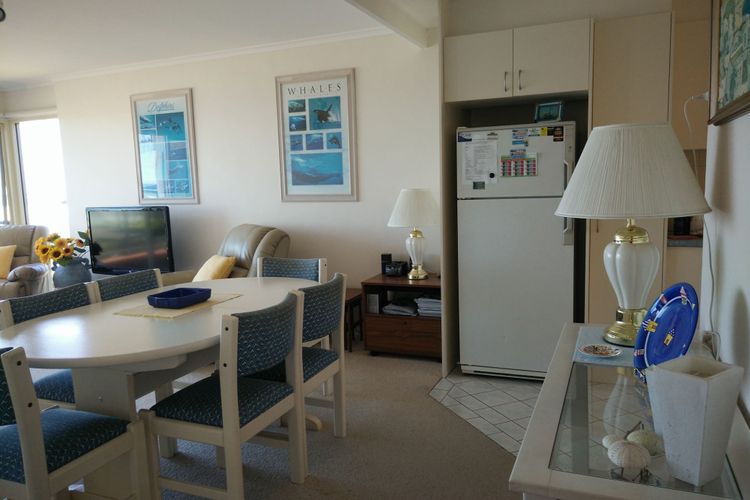 Lovely Unit with Glorious Sea Views