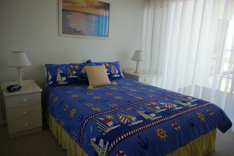 Lovely Unit with Glorious Sea Views