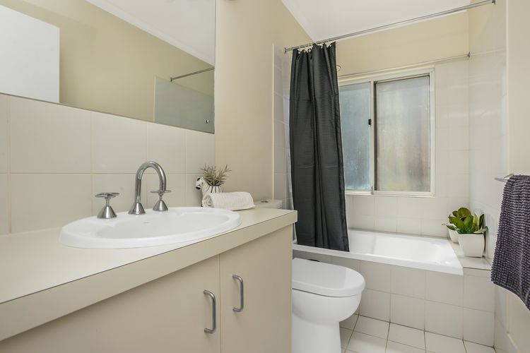 Pine Beach Villa Fabulous Sea Views