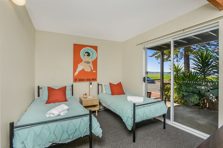 Pine Beach Villa Fabulous Sea Views