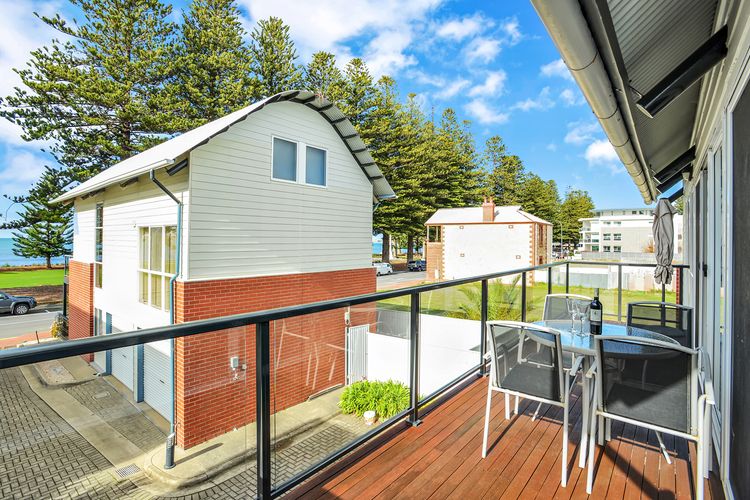 Fantastic Beachside Townhouse