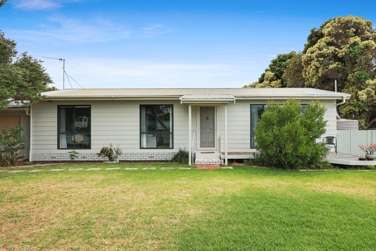 Hazel House, 2 Hazel St, Goolwa Beach