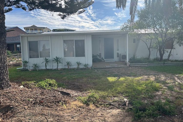 Hazel Hut -12 Hazel Street, Goolwa Beach