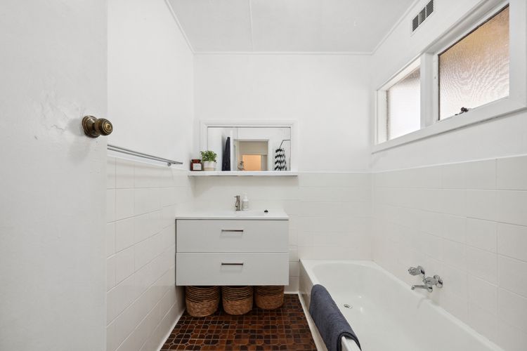 Hazel Hut -12 Hazel Street, Goolwa Beach