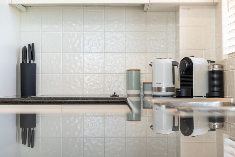 Coastal Retreat – Champagne Court 10