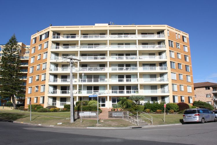 Beachpoint 403 – On The Beach!