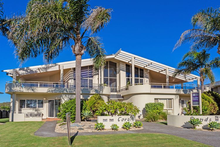 Coral Sands 3 – Pebbly Beach