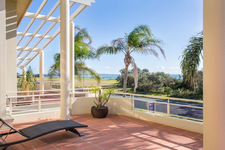 Coral Sands 3 – Pebbly Beach