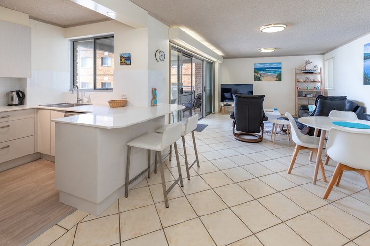 El Sandi 3 – On The Beach!