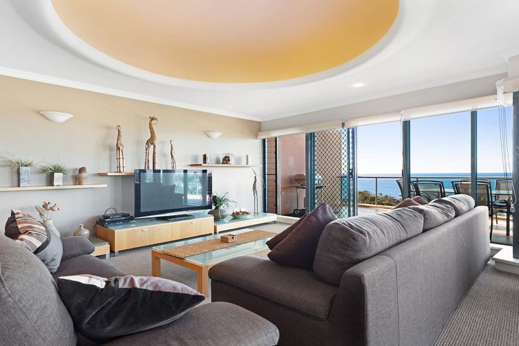 Le Point 802 – Luxury & Views!