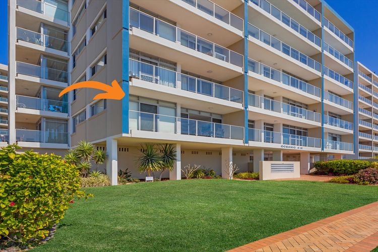 Oceanic 2 – On Main Beach!