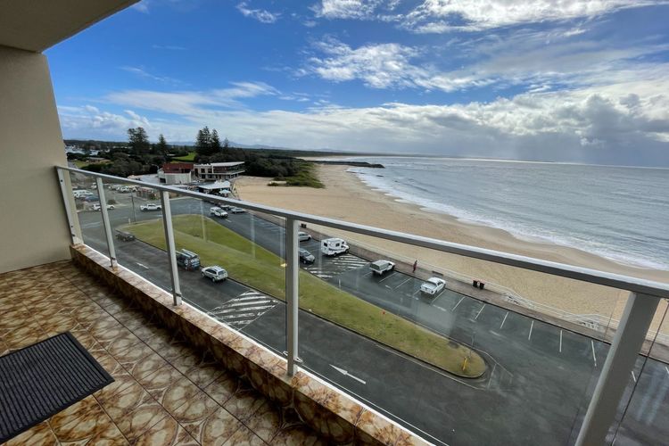 Oceanic 28 – On The Beach!