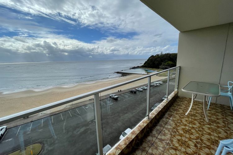 Oceanic 28 – On The Beach!