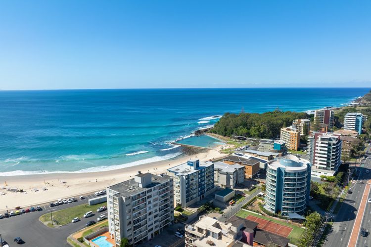 Oceanic 28 – On The Beach!
