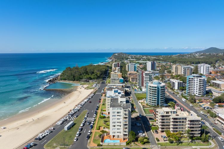 Oceanic 28 – On The Beach!