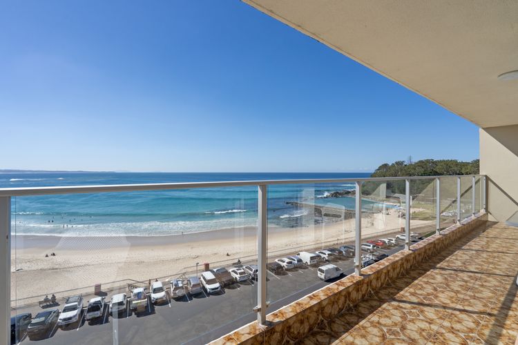 Oceanic 28 – On The Beach!