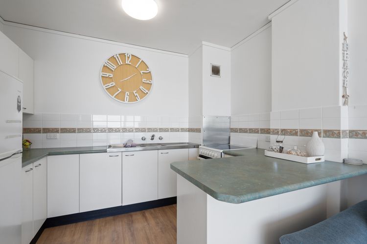 Oceanic 28 – On The Beach!