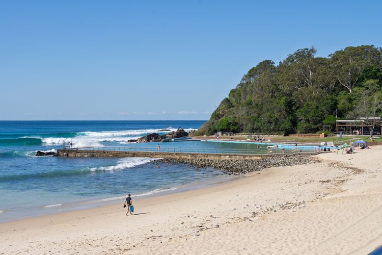 Oceanic 28 – On The Beach!