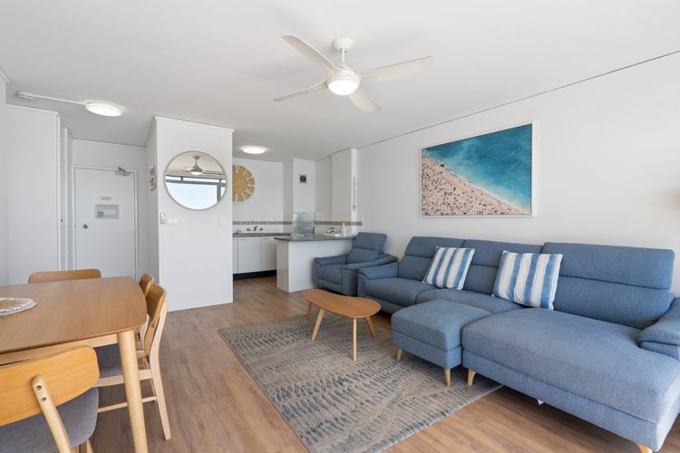 Oceanic 28 – On The Beach!