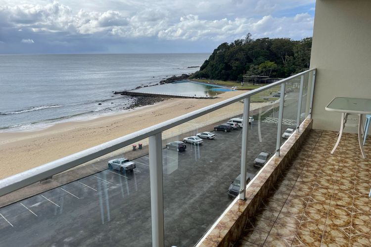 Oceanic 28 – On The Beach!